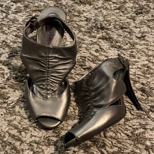 Ciao Bella Metallic Gray Peep Toe Heels